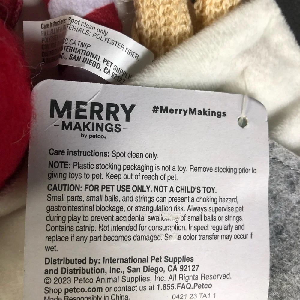 NWT 4 catnip toys Christmas Stocking Cat set​